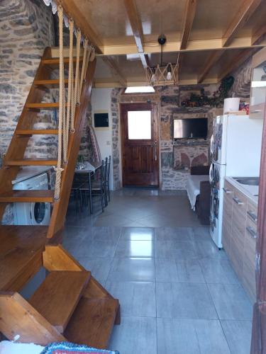 Mesta House | ΜΕΣΤΑ - ΠΛΑΤΕΙΑ