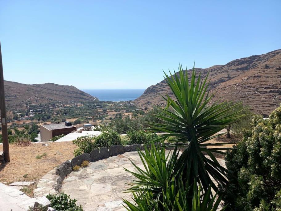 Pisses Apartment | Το Σπίτι στην Πλάκα/To Spiti stin Plaka