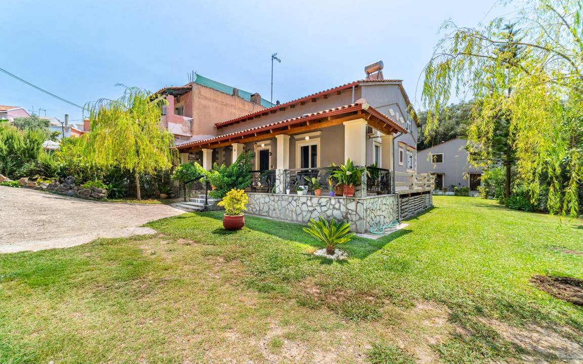 Chlomatiana Apartment | 100 m² Apartment ∙ 3 bedrooms ∙ 8 guests