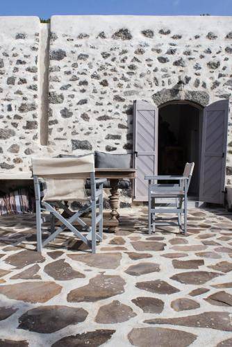 Nisyros House | 100 m² House ∙ 2 bedrooms ∙ 4 guests