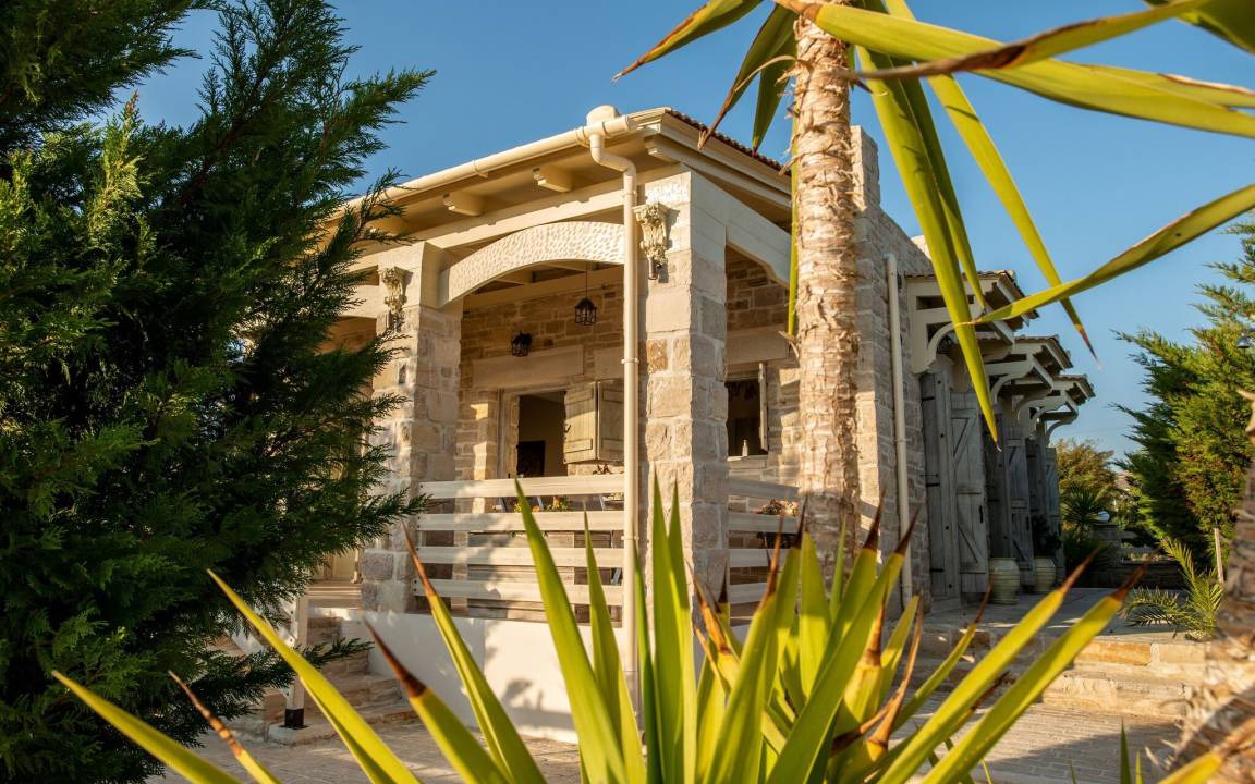 Neo Kalamaki Villa | 100 m² Villa ∙ 3 bedrooms ∙ 7 guests