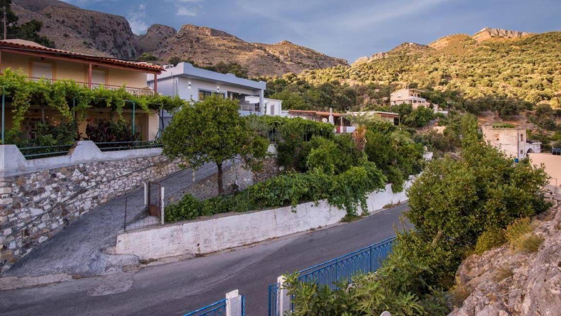 Rodakino House | 110 m² House ∙ 2 bedrooms ∙ 5 guests