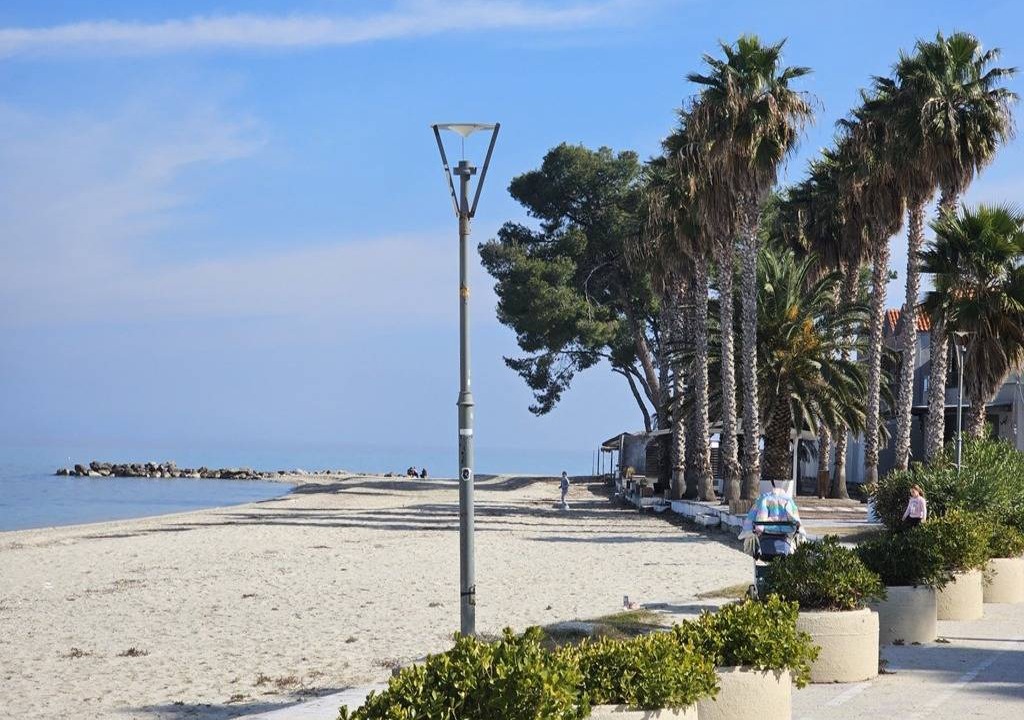 Pefkochori Villa | 110 m² Villa ∙ 5 bedrooms ∙ 10 guests