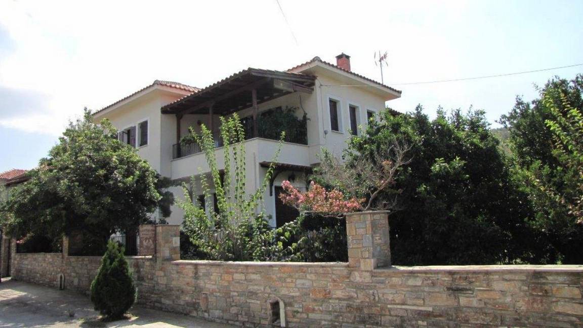 Milina House | 115 m² House ∙ 3 bedrooms ∙ 8 guests
