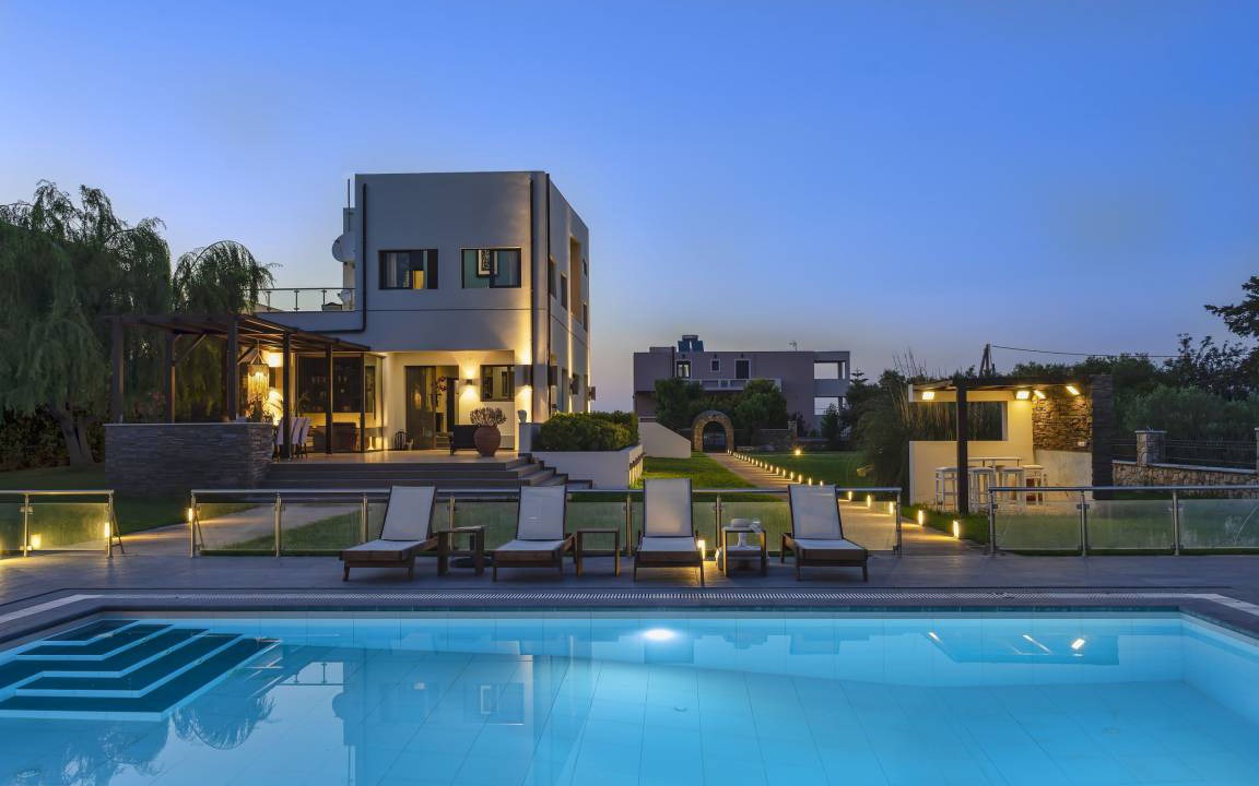 Tria Monastiria Villa | 122 m² Villa ∙ 7 bedrooms ∙ 16 guests
