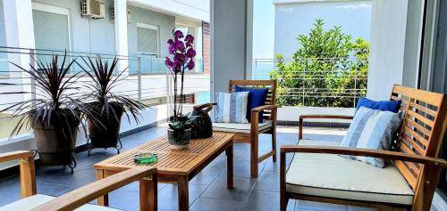 Nees Pagases Villa | 125 m² Villa ∙ 3 bedrooms ∙ 6 guests
