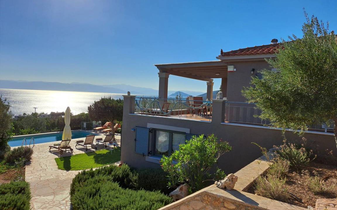 Kilada House | 146 m² House ∙ 4 bedrooms ∙ 8 guests