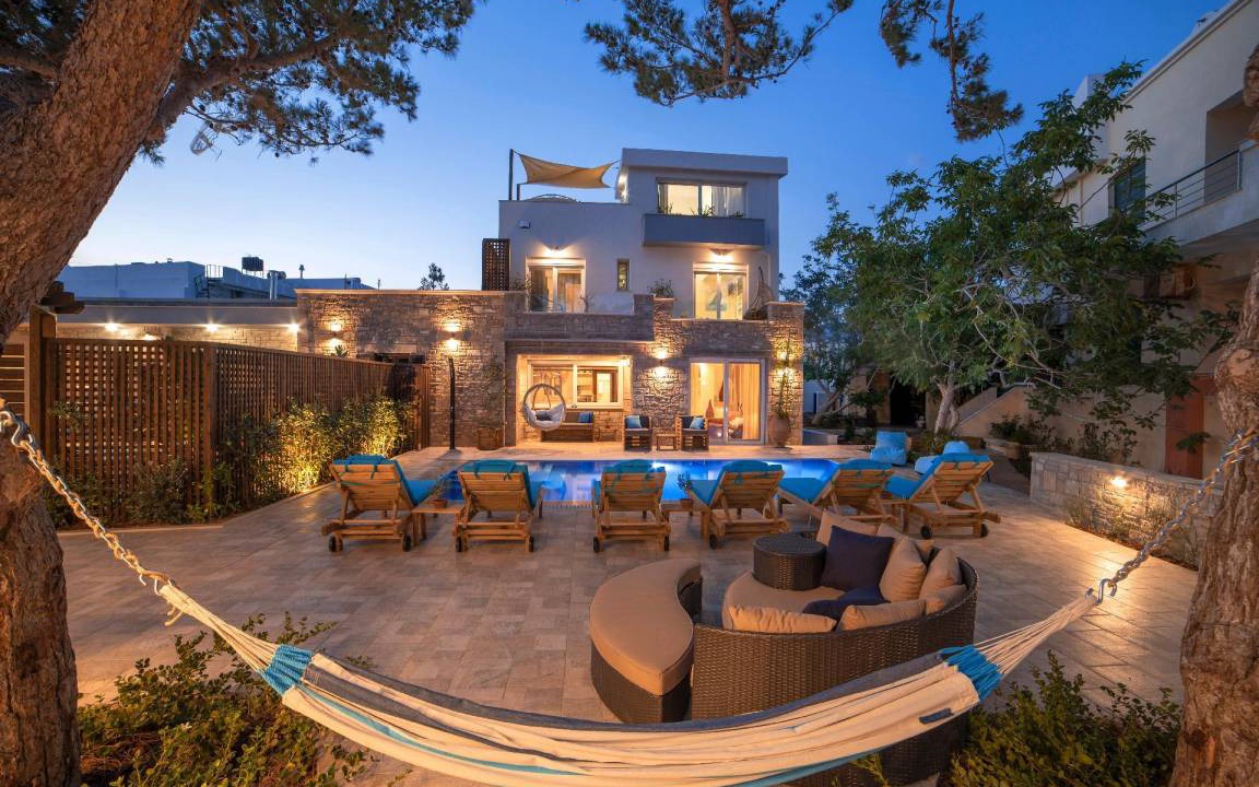 Koutsouras House | 150 m² House ∙ 4 bedrooms ∙ 11 guests