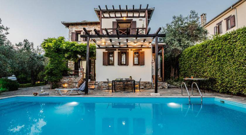 Koropi Villa | 150 m² Villa ∙ 3 bedrooms ∙ 6 guests