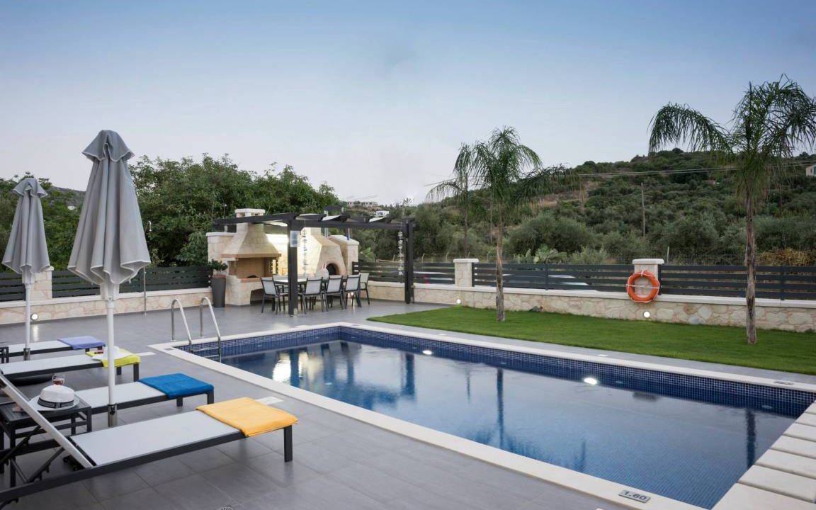 Almyrida House | 160 m² House ∙ 4 bedrooms ∙ 8 guests