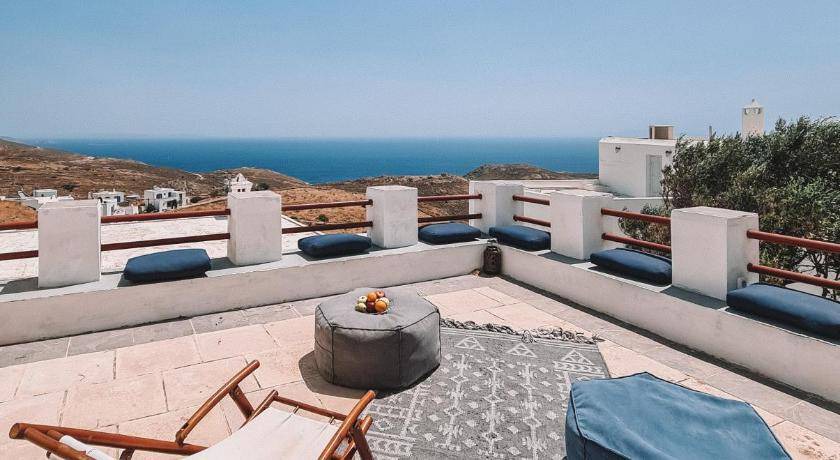 Serifos House | 165 m² House ∙ 3 bedrooms ∙ 8 guests