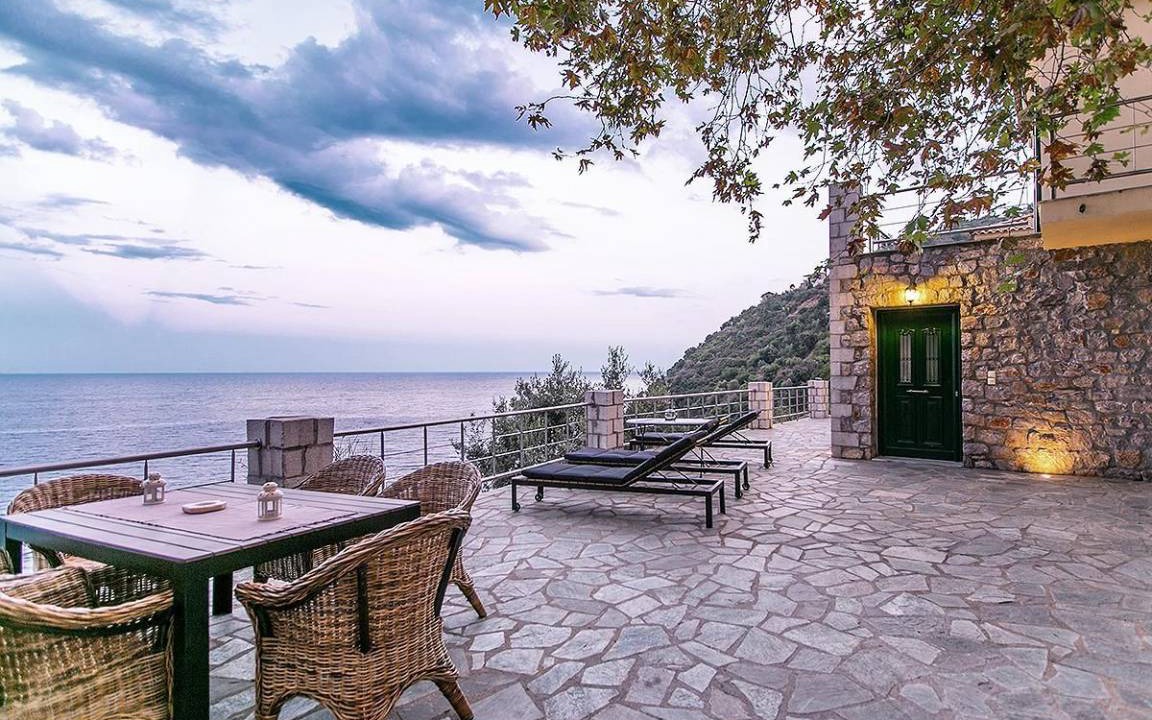 Livadi House | 170 m² House ∙ 4 bedrooms ∙ 10 guests