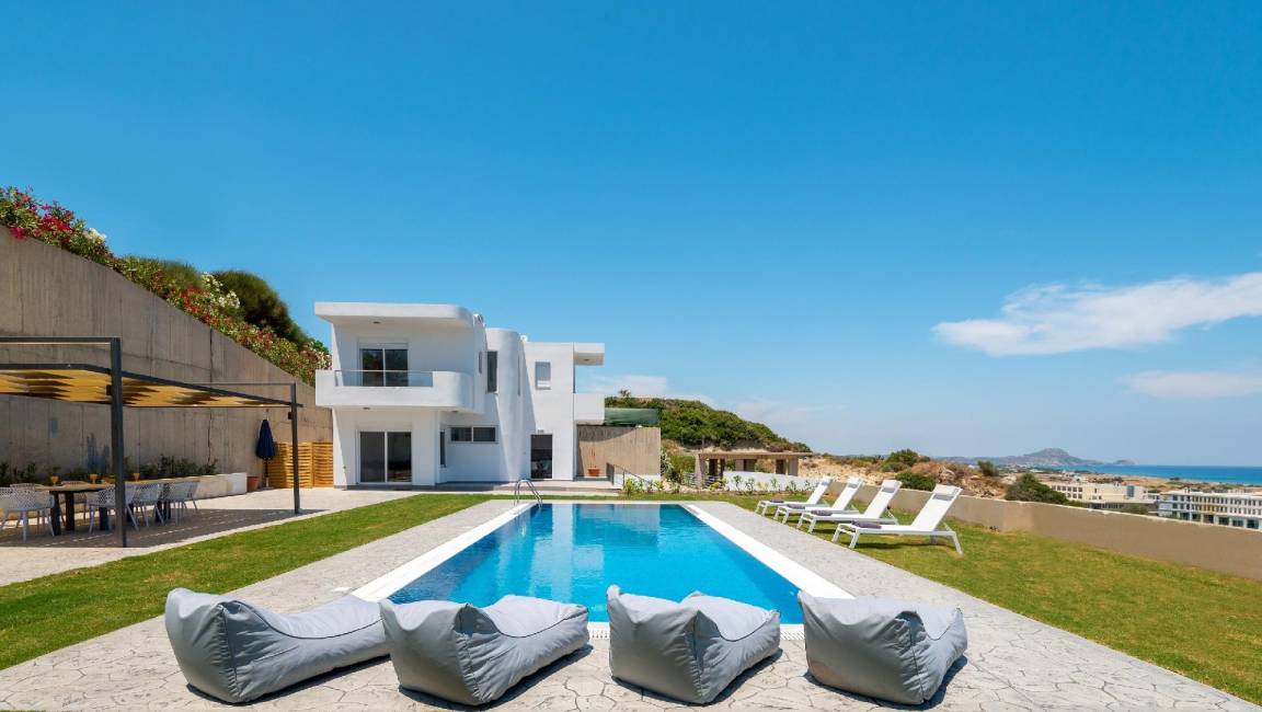 Kolymbia House | 180 m² House ∙ 4 bedrooms ∙ 8 guests