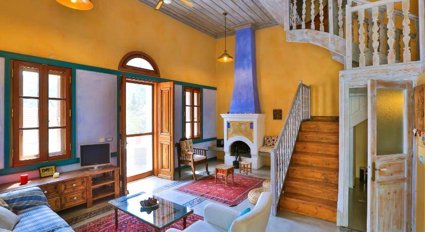 Megisti House | 180 m² House ∙ 4 bedrooms ∙ 7 guests