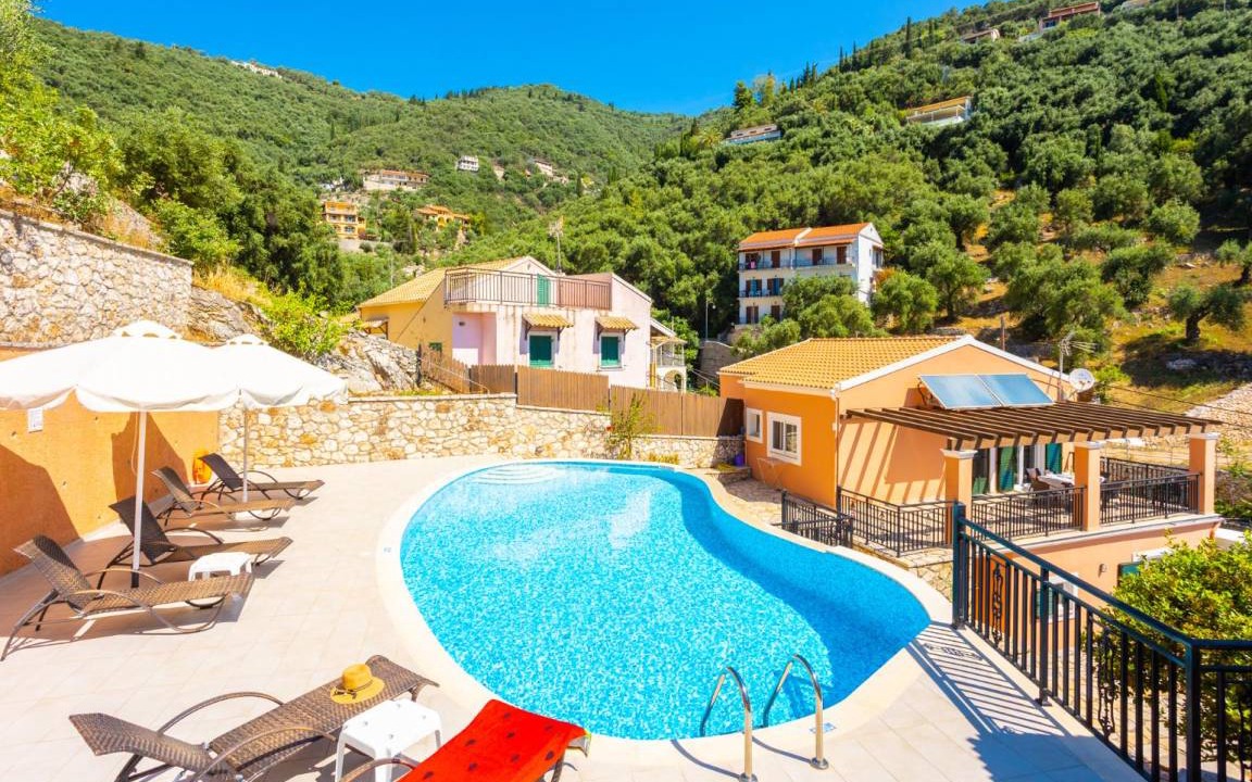 Katavolos Villa | 180 m² Villa ∙ 3 bedrooms ∙ 8 guests