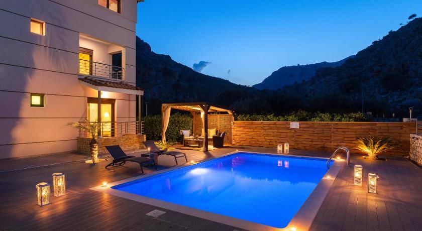 Kolymbia Villa | 180 m² Villa ∙ 4 bedrooms ∙ 9 guests