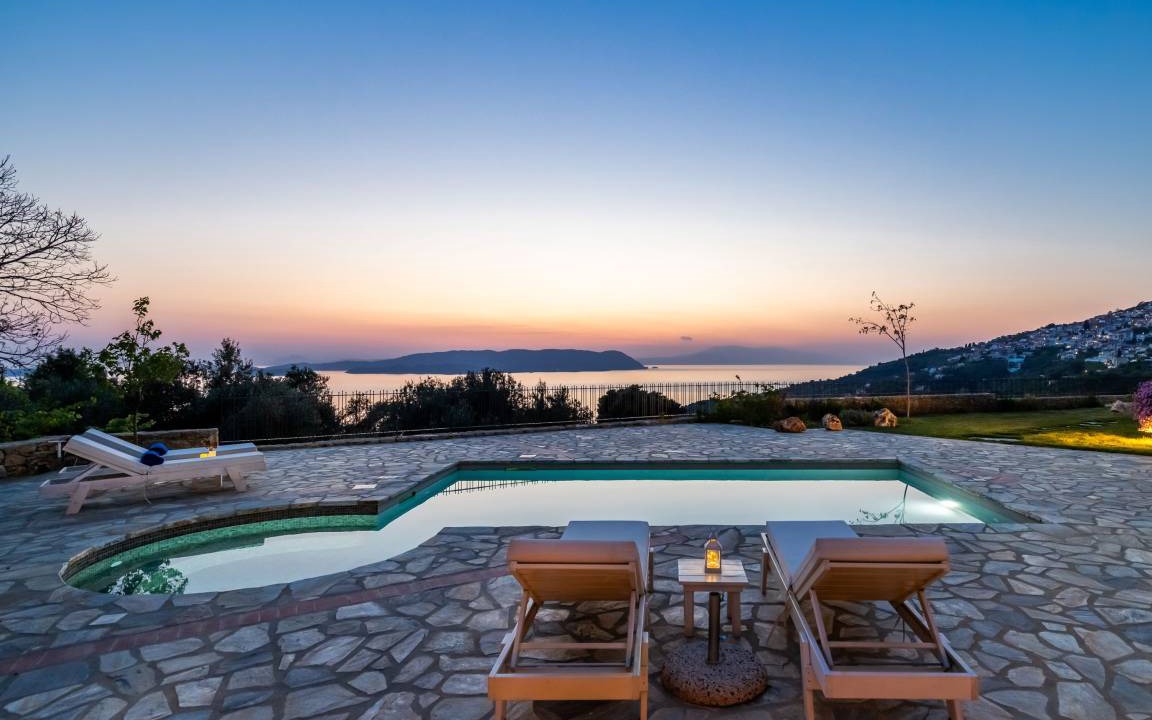 Glossa Villa | 180 m² Villa ∙ 4 bedrooms ∙ 8 guests