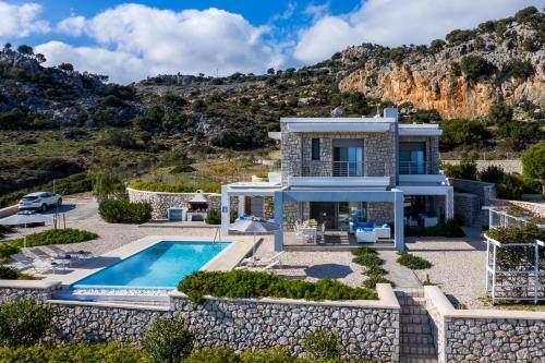 Afandou Villa | 180 m² Villa ∙ 4 bedrooms ∙ 8 guests