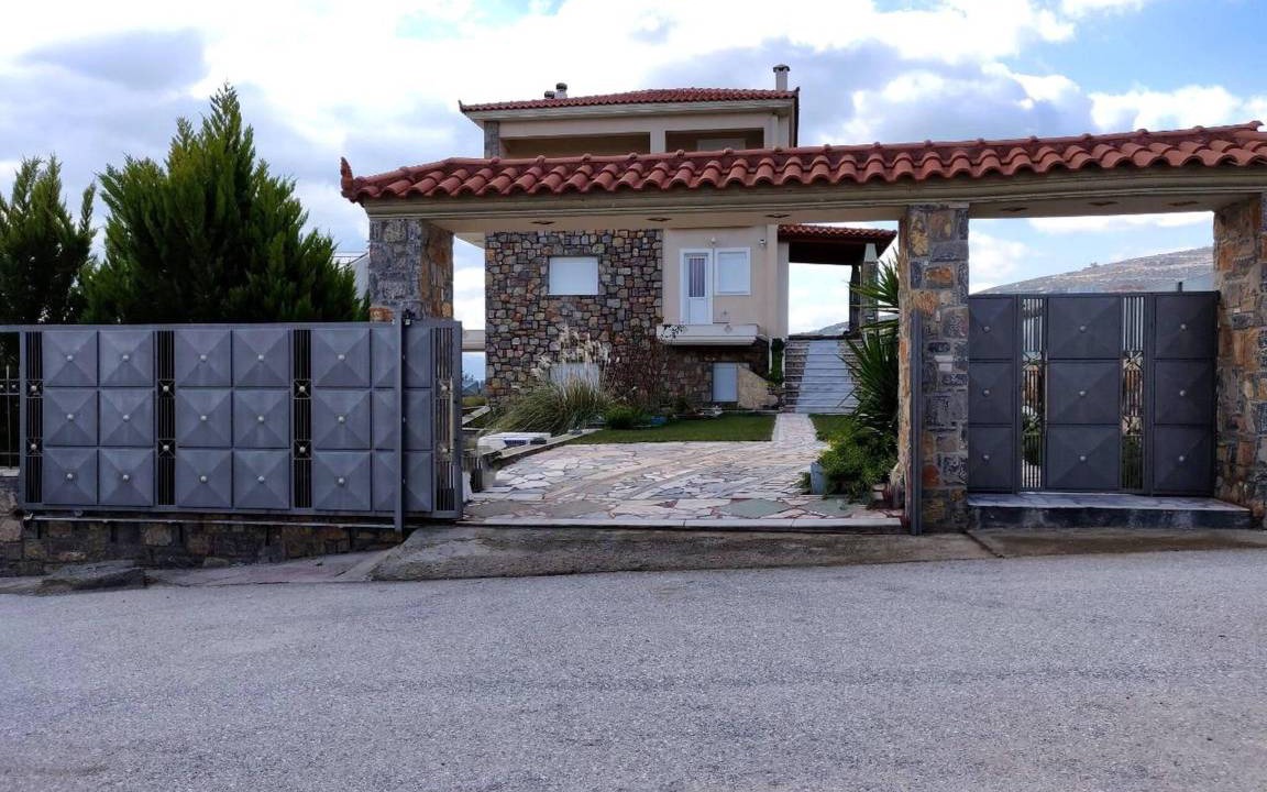 Kymi-Aliveri Villa | 180 m² Villa ∙ 4 bedrooms ∙ 8 guests