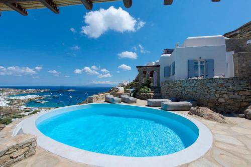 Psarou Villa | 191 m² Villa ∙ 4 bedrooms ∙ 8 guests