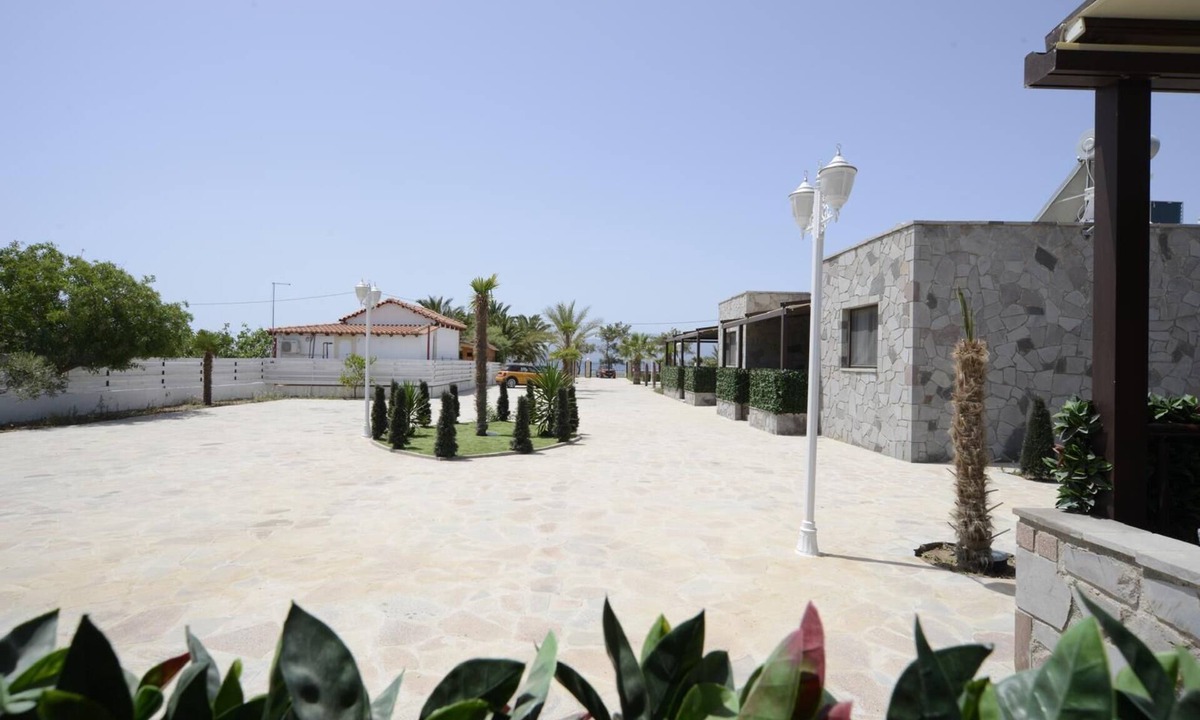 Kontos House | 2-bedroom bungalow in beautiful AEGINA with WiFi, AC. Enjoy your stay