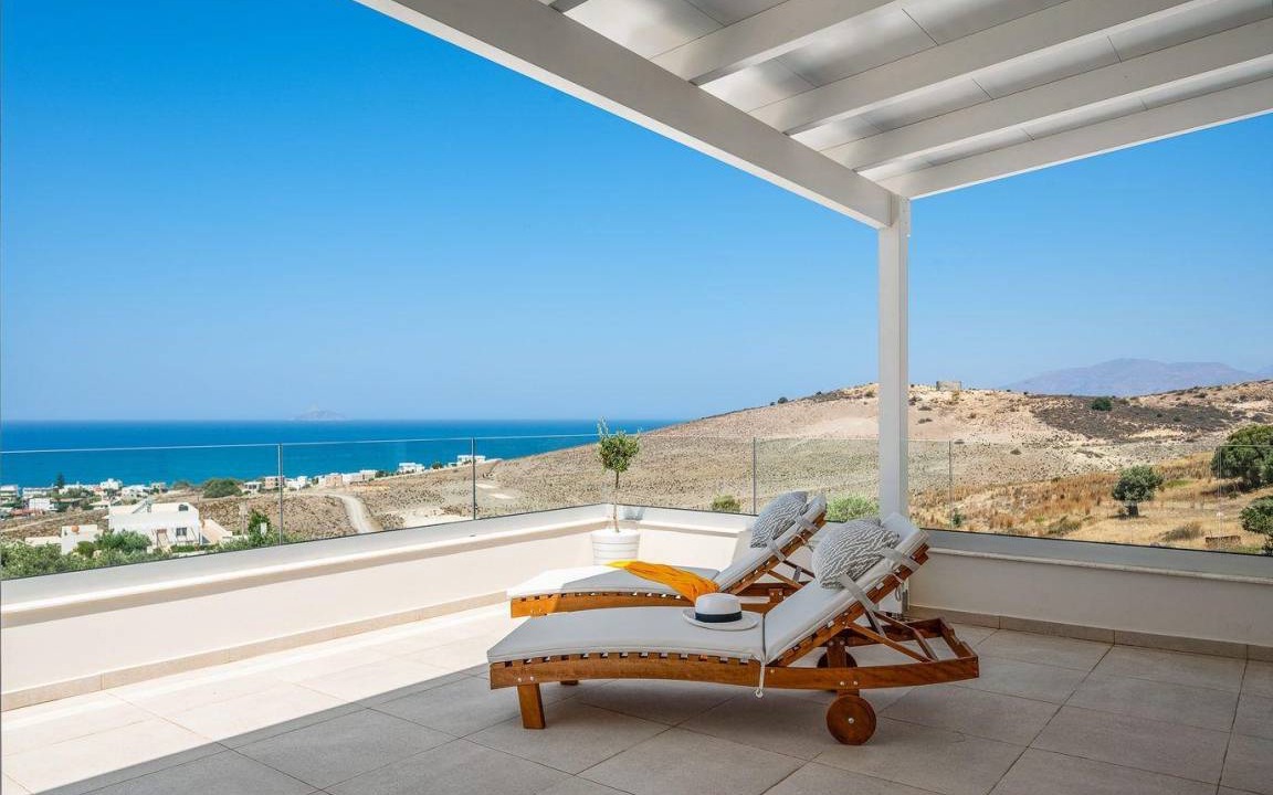 Kalamaki House | 200 m² House ∙ 2 bedrooms ∙ 5 guests