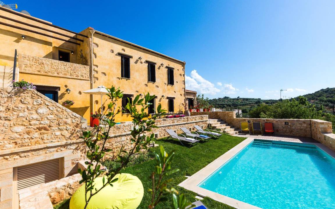 Achlades House | 200 m² House ∙ 4 bedrooms ∙ 10 guests