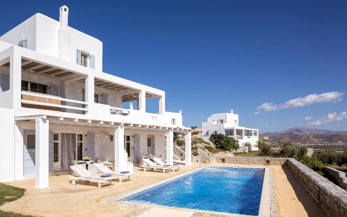 Agios Prokopios Hotel | 220 m² Hotel ∙ 4 bedrooms ∙ 127 guests