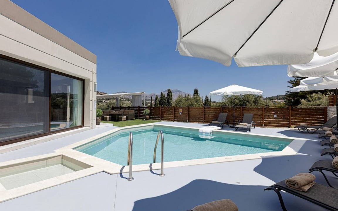Perama Villa | 235 m² Villa ∙ 5 bedrooms ∙ 10 guests