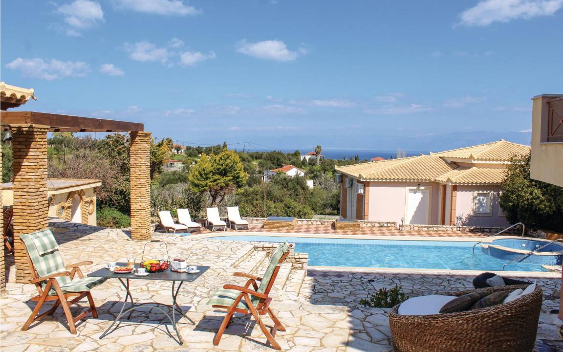 Pylos-Nestoras House | 240 m² House ∙ 5 bedrooms ∙ 12 guests