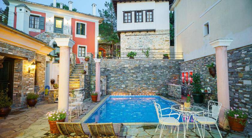 Portaria Hotel | 250 m² Hotel ∙ 5 bedrooms ∙ 127 guests