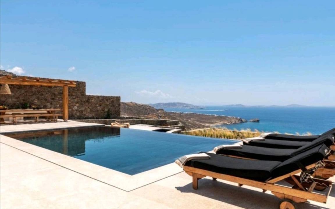Houlakia Villa | 250 m² Villa ∙ 5 bedrooms ∙ 10 guests