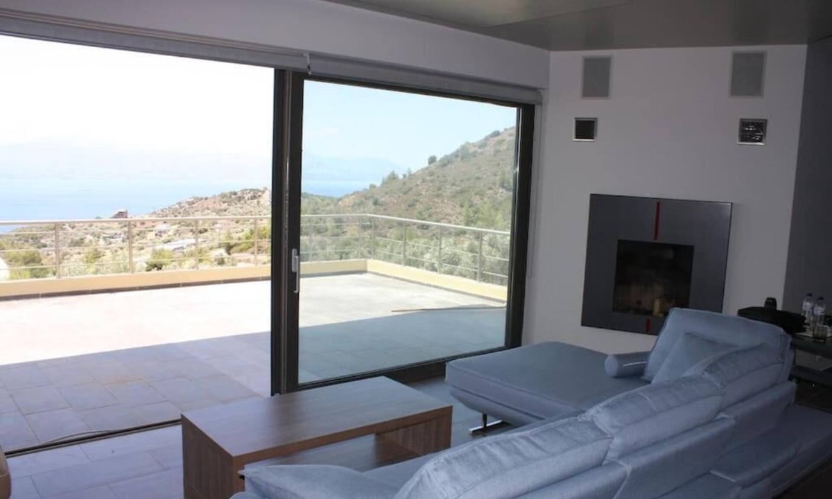 Loutraki Villa | 260sqm villa in Loutraki with a sea viewn