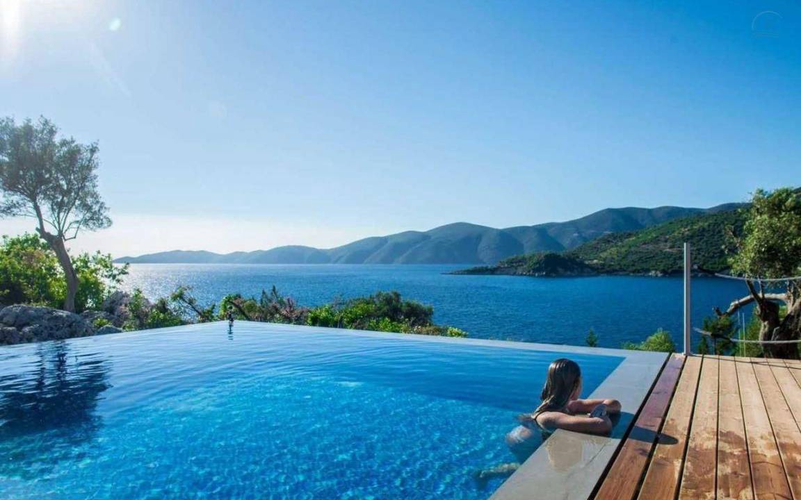 Evgiros House | 272 m² House ∙ 7 bedrooms ∙ 18 guests