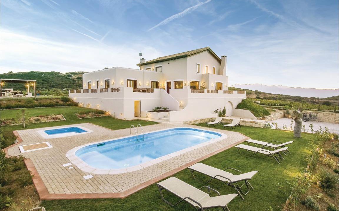 Nikos Kazantzakis House | 295 m² House ∙ 6 bedrooms ∙ 12 guests