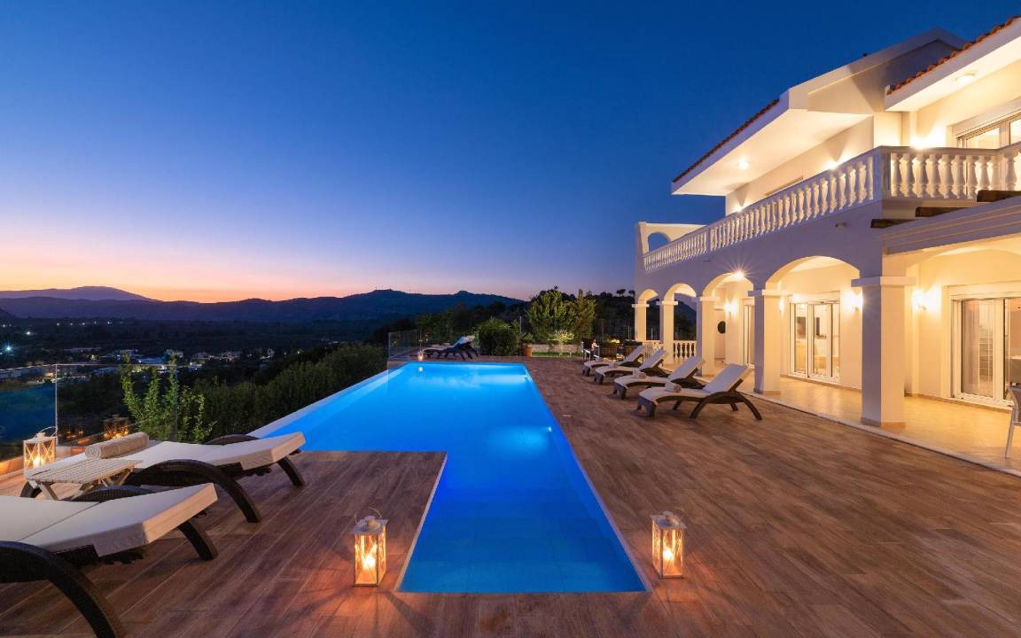 Archangelos House | 295 m² House ∙ 5 bedrooms ∙ 10 guests