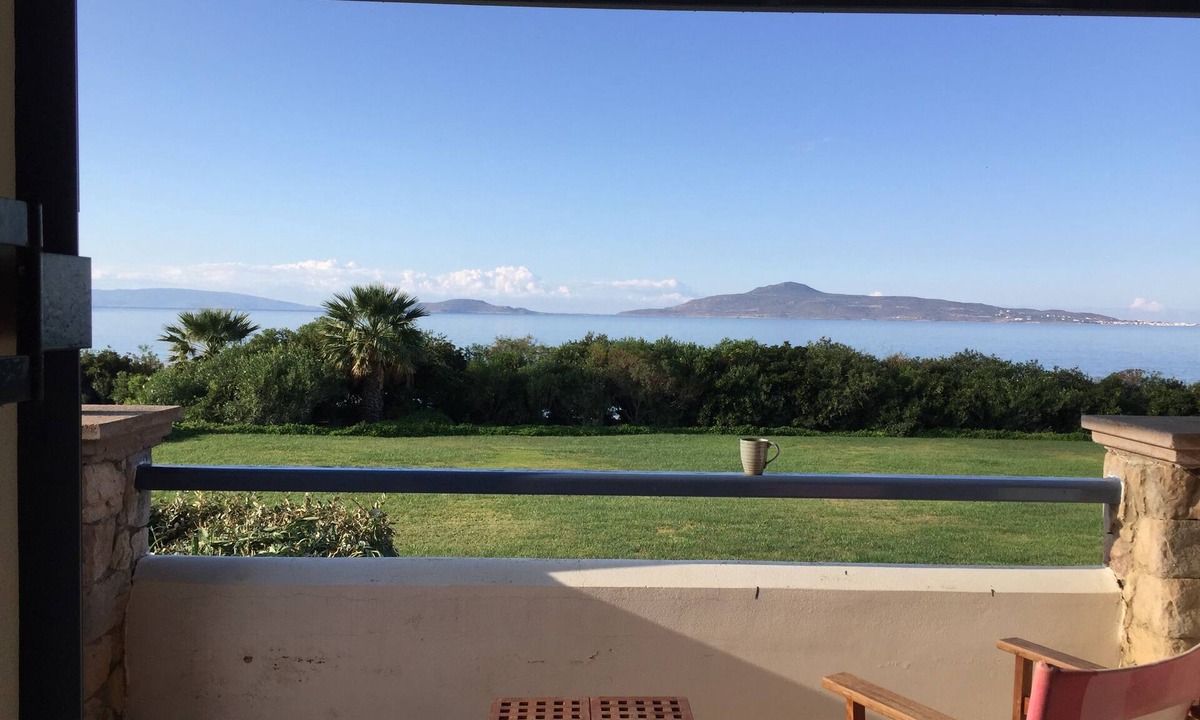 Neapoli Villa | 3 bedroom Beachfront Villa with Panoramic Water Views! With AC and WiFi