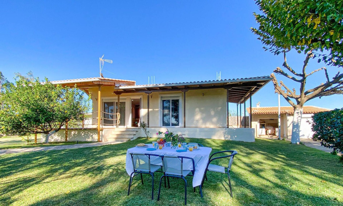 Larissos House | 3 bedroom lovely home in Lakkopetra