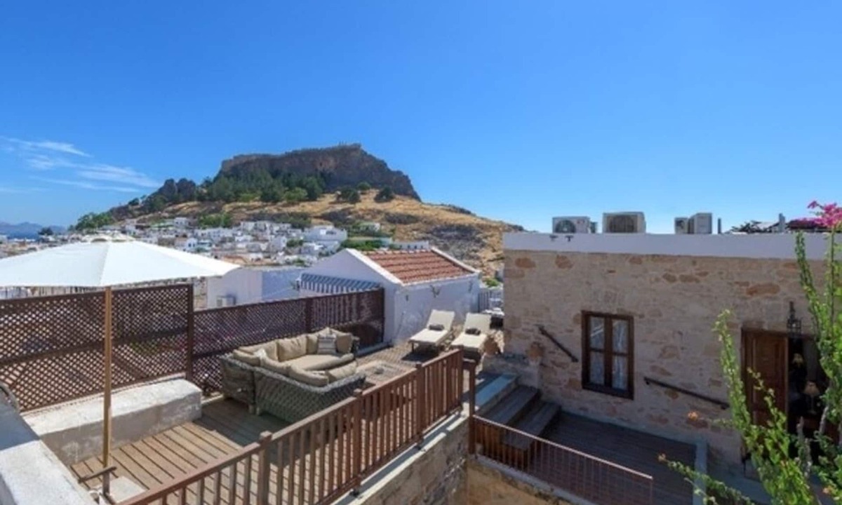 Lindos Villa | 3 Bedroom Modernised Captains House in the Heart of Lindos Village