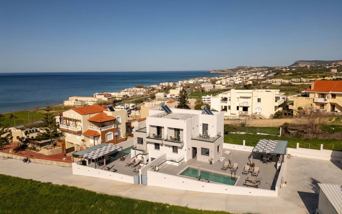 Sfakaki Villa | 320 m² Villa ∙ 10 bedrooms ∙ 22 guests