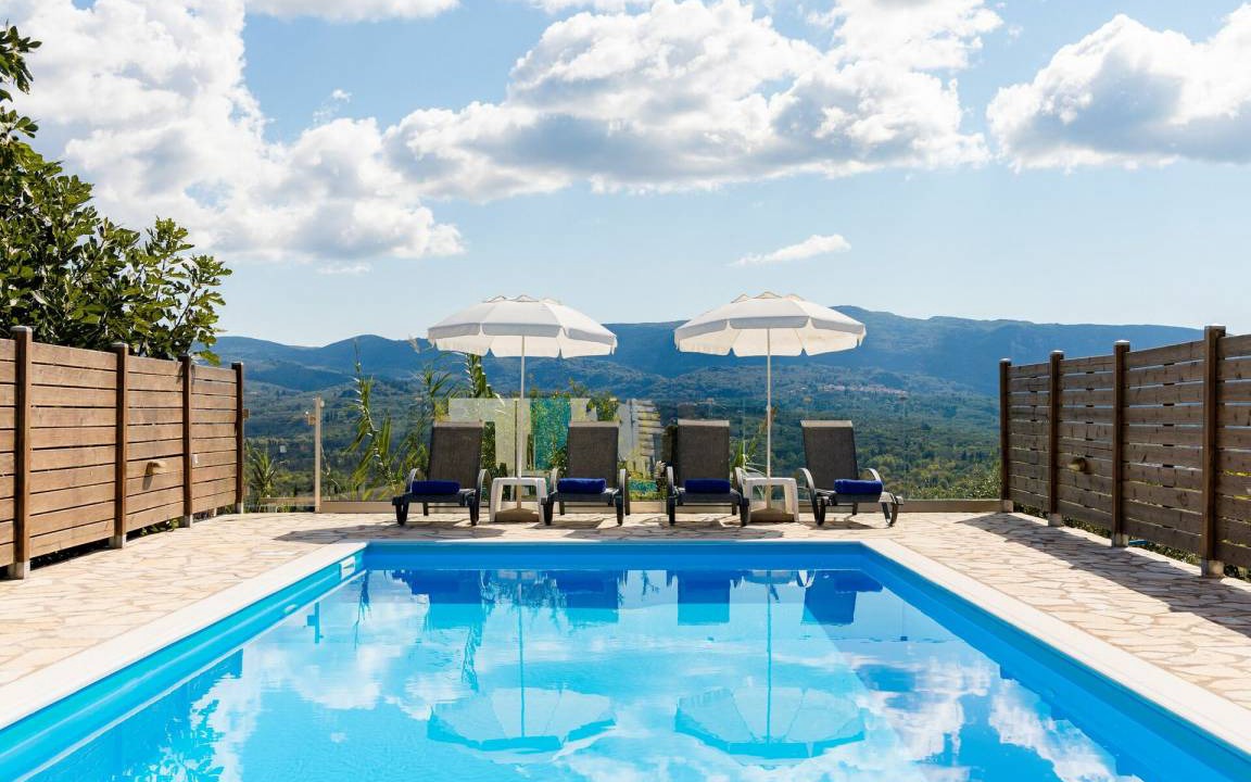 Esperion Villa | 320 m² Villa ∙ 5 bedrooms ∙ 9 guests