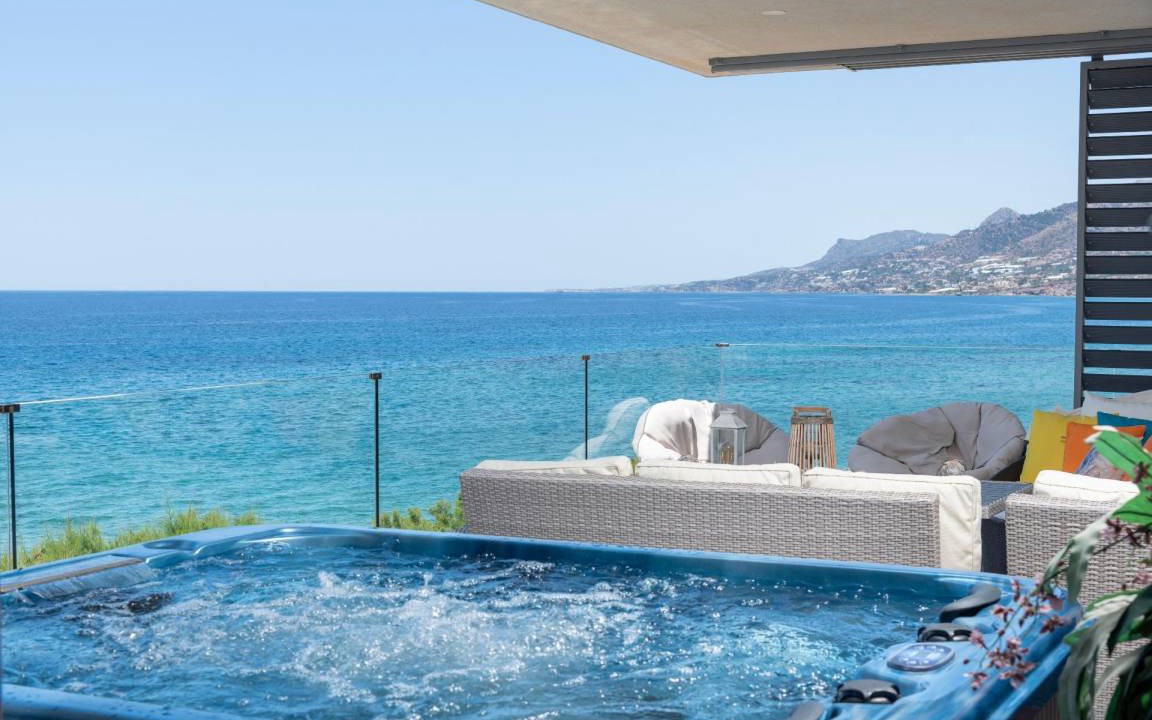Koutsouras Apartment | 330 m² Apartment ∙ 5 bedrooms ∙ 12 guests