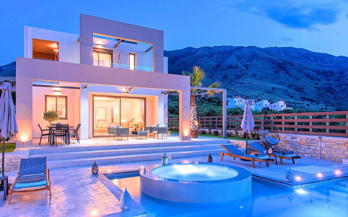 Filaki House | 360 m² House ∙ 11 bedrooms ∙ 28 guests