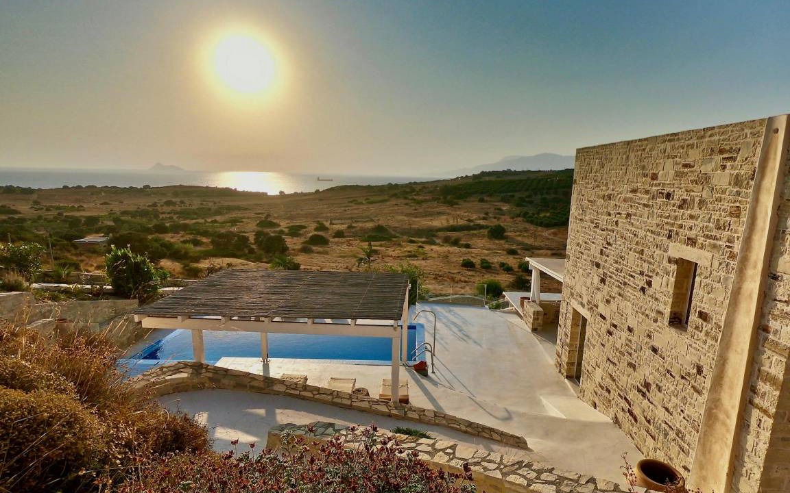 Pitsidia House | 370 m² House ∙ 4 bedrooms ∙ 8 guests