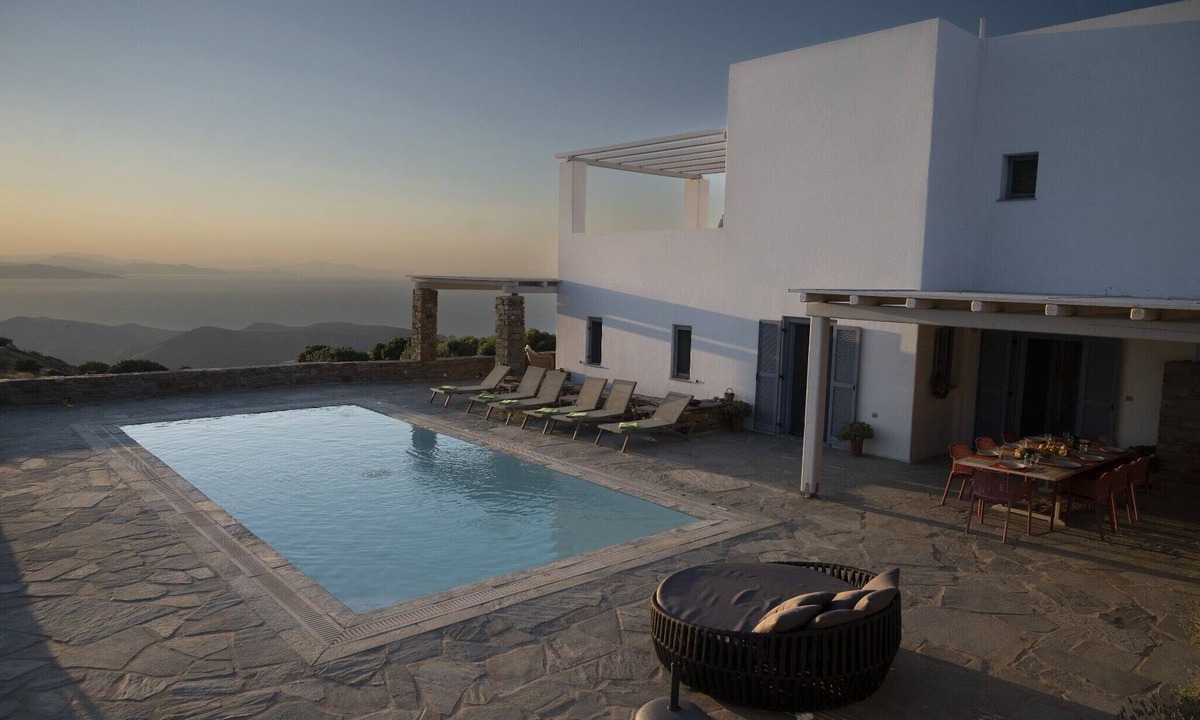 Kea Villa | 4 bedroom accommodation in Ioylis