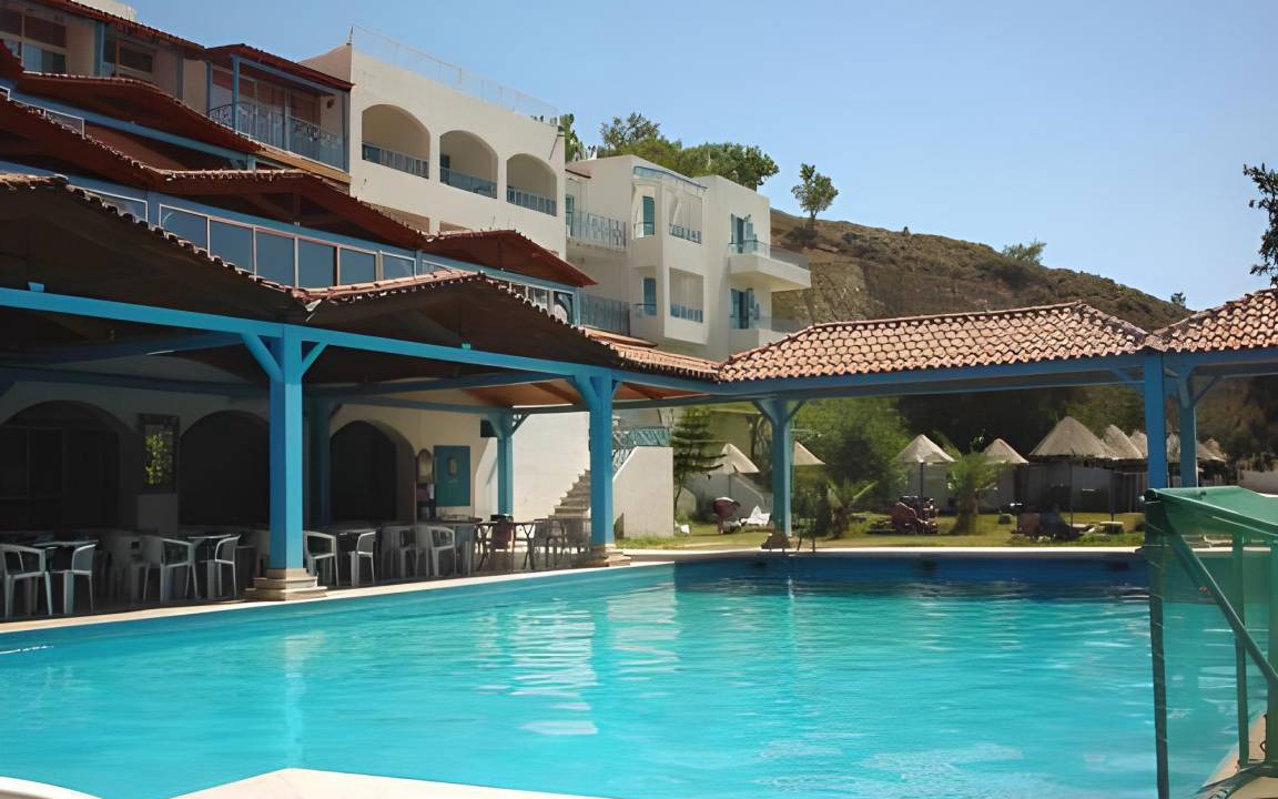 Pefki Hotel | 40 m² Hotel ∙ 4 guests