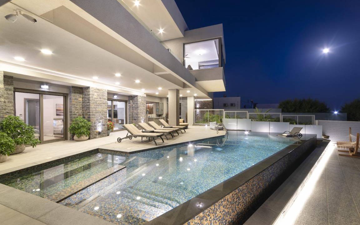 Koutsouras House | 450 m² House ∙ 10 bedrooms ∙ 24 guests