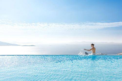 Tourlos Villa | 600 m² Villa ∙ 10 bedrooms ∙ 24 guests