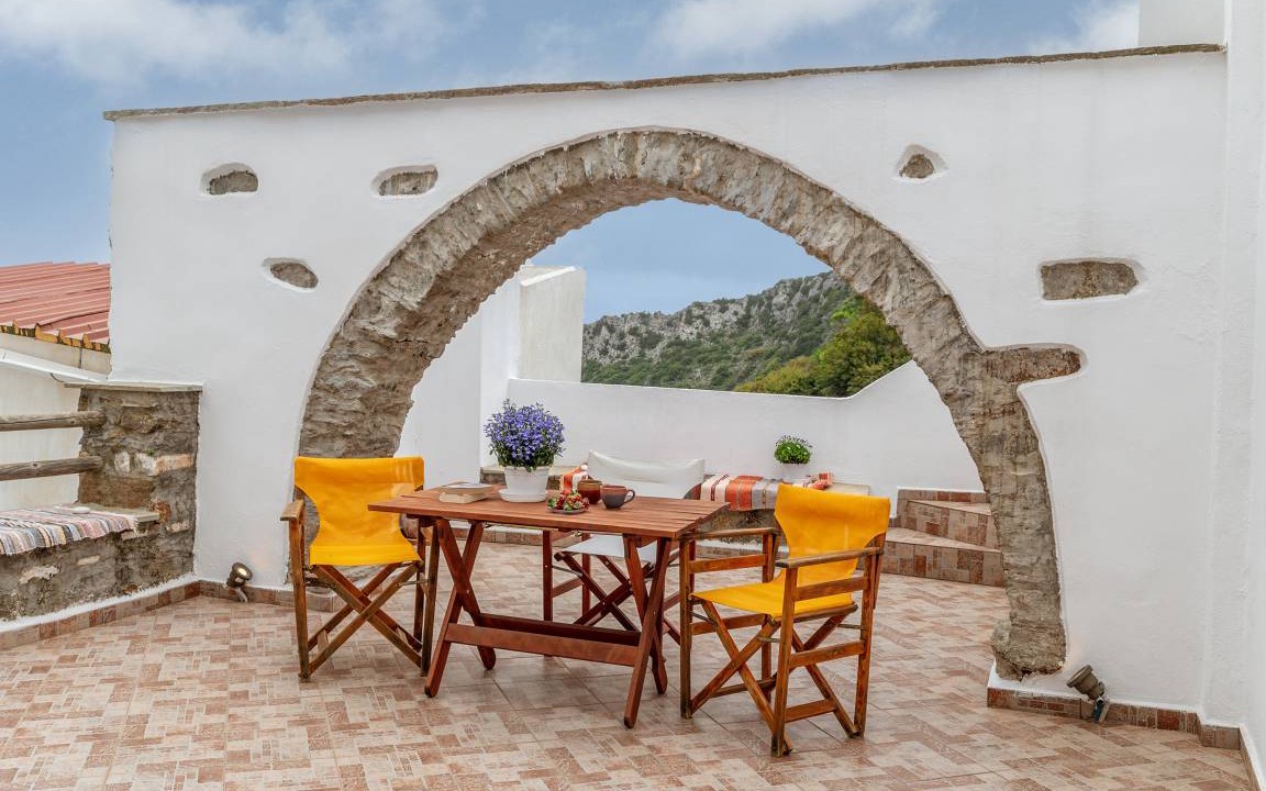 Koronos House | 62 m² House ∙ 3 bedrooms ∙ 5 guests