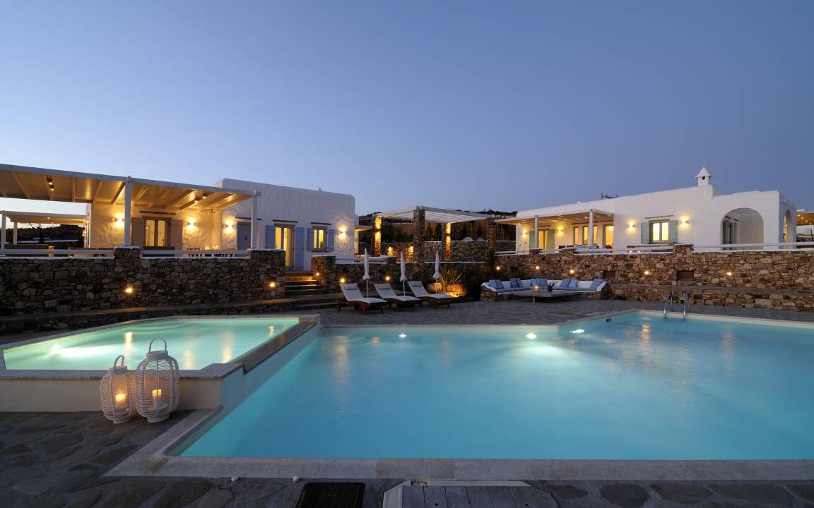 Koufonisia Villa | 620 m² Villa ∙ 8 bedrooms ∙ 19 guests